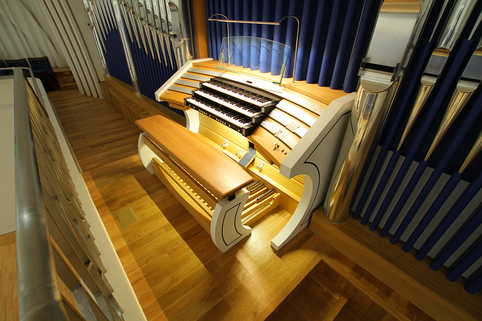 12-Mechanischer Spieltisch seitlich.JPG